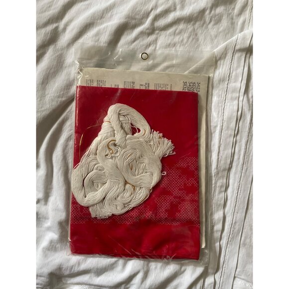 Bucilla Christmas Needlecraft Kit No. 3429 "Poinsettia" Easy-Care Table Panel Se - Picture 12 of 13